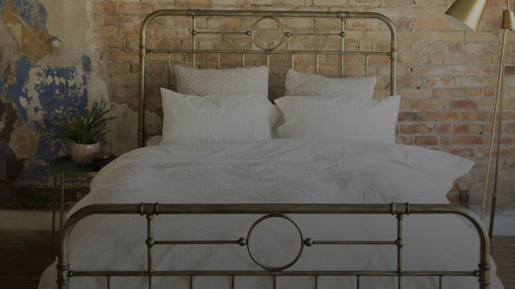 W E D D I N G  N I G H&nbsp;T